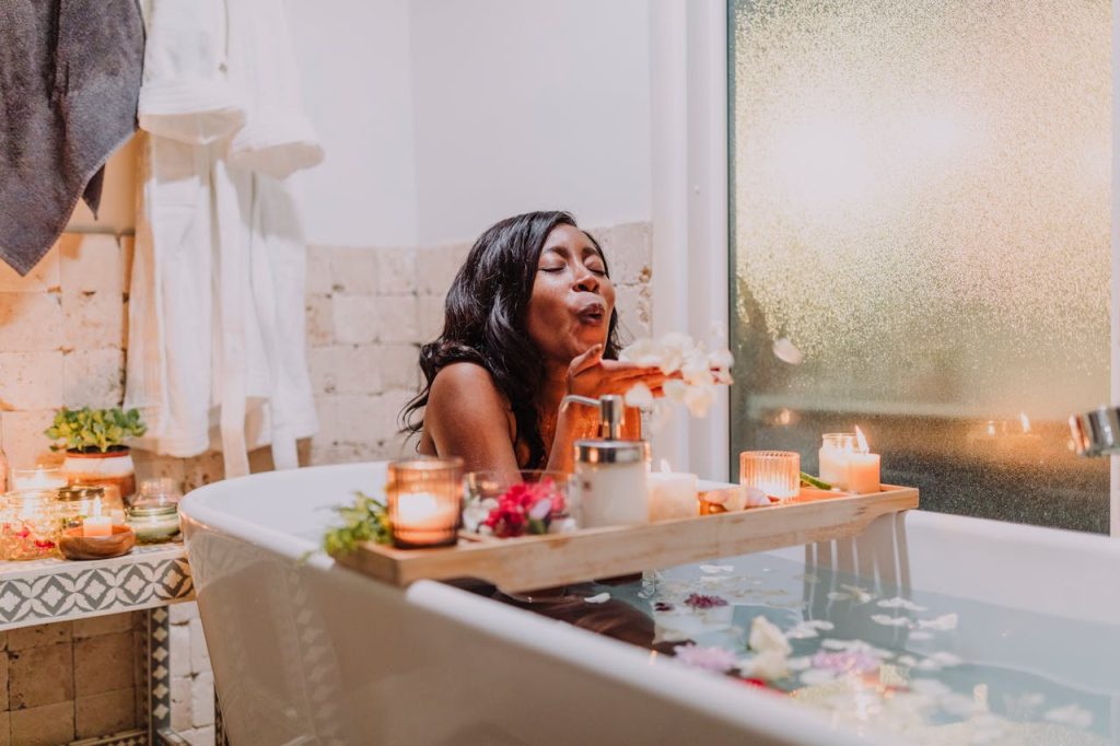 Tropikal Banyo Aksesuar Setleri Bali Decor