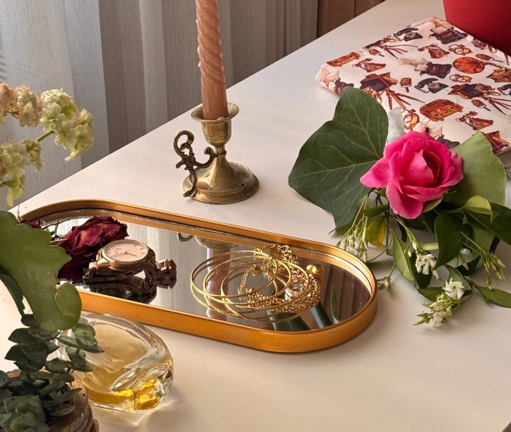 Rattan Ayna ile Aydınlık ve Ferah Salonlar Bali Decor
