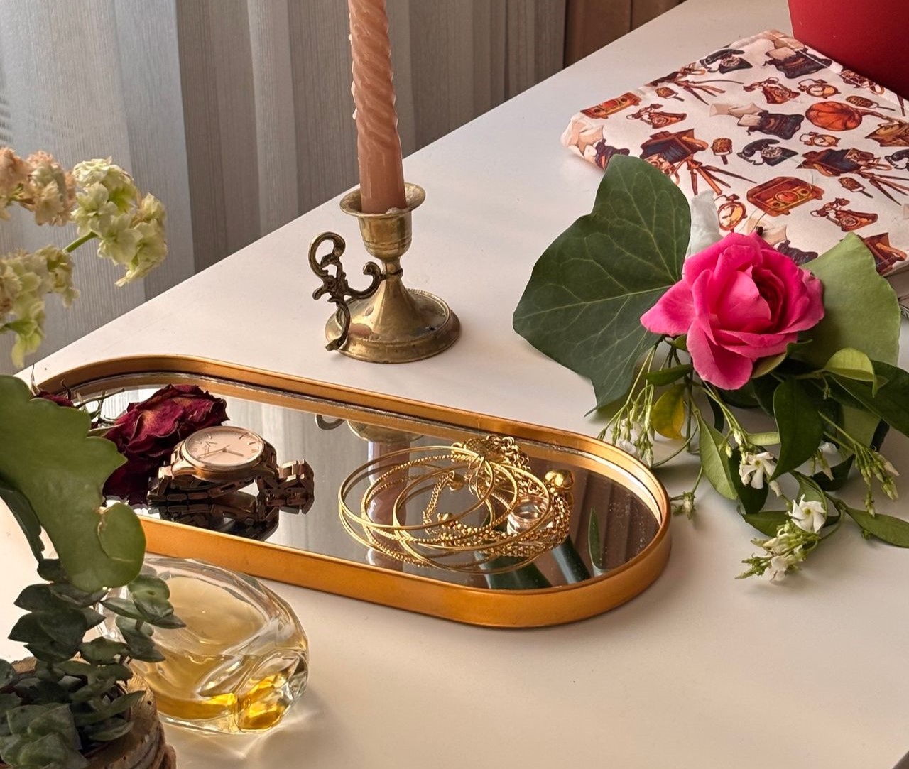 Rattan Ayna ile Aydınlık ve Ferah Salonlar Bali Decor